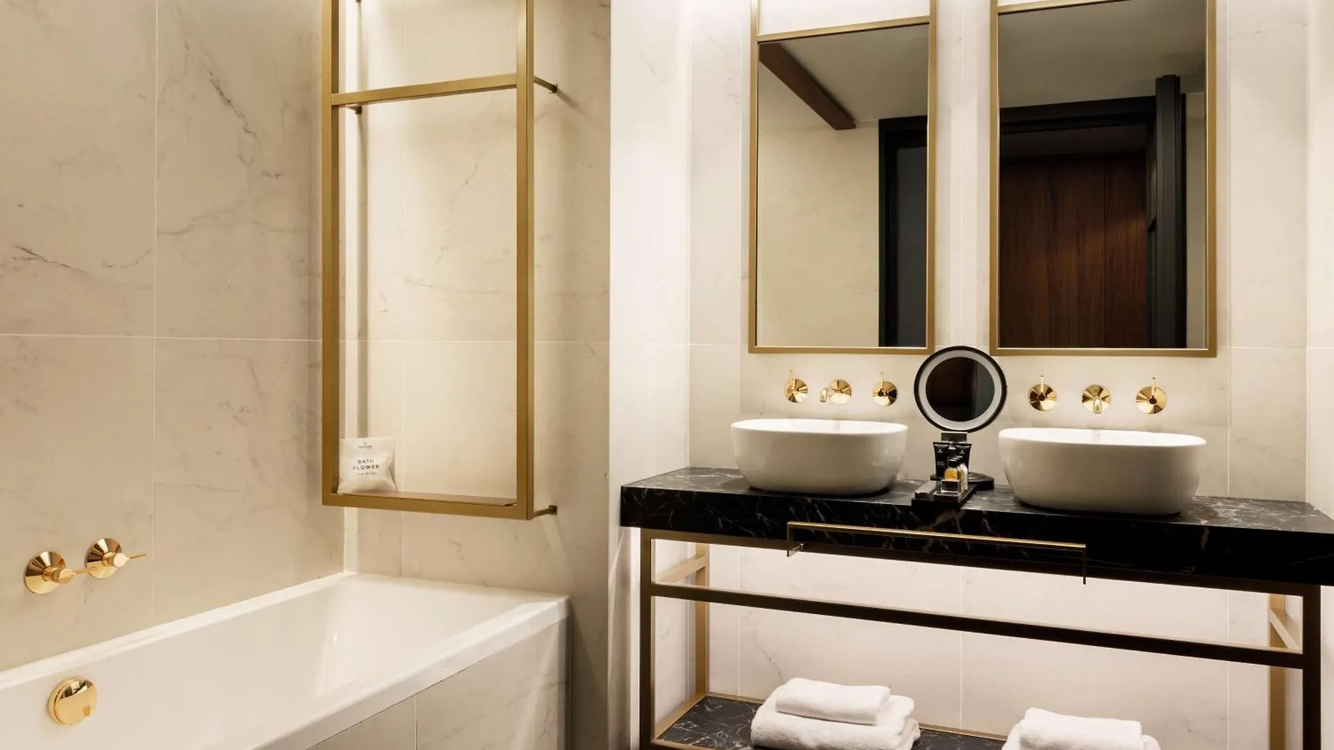 Отель Radisson Collection Бильбао 5*,